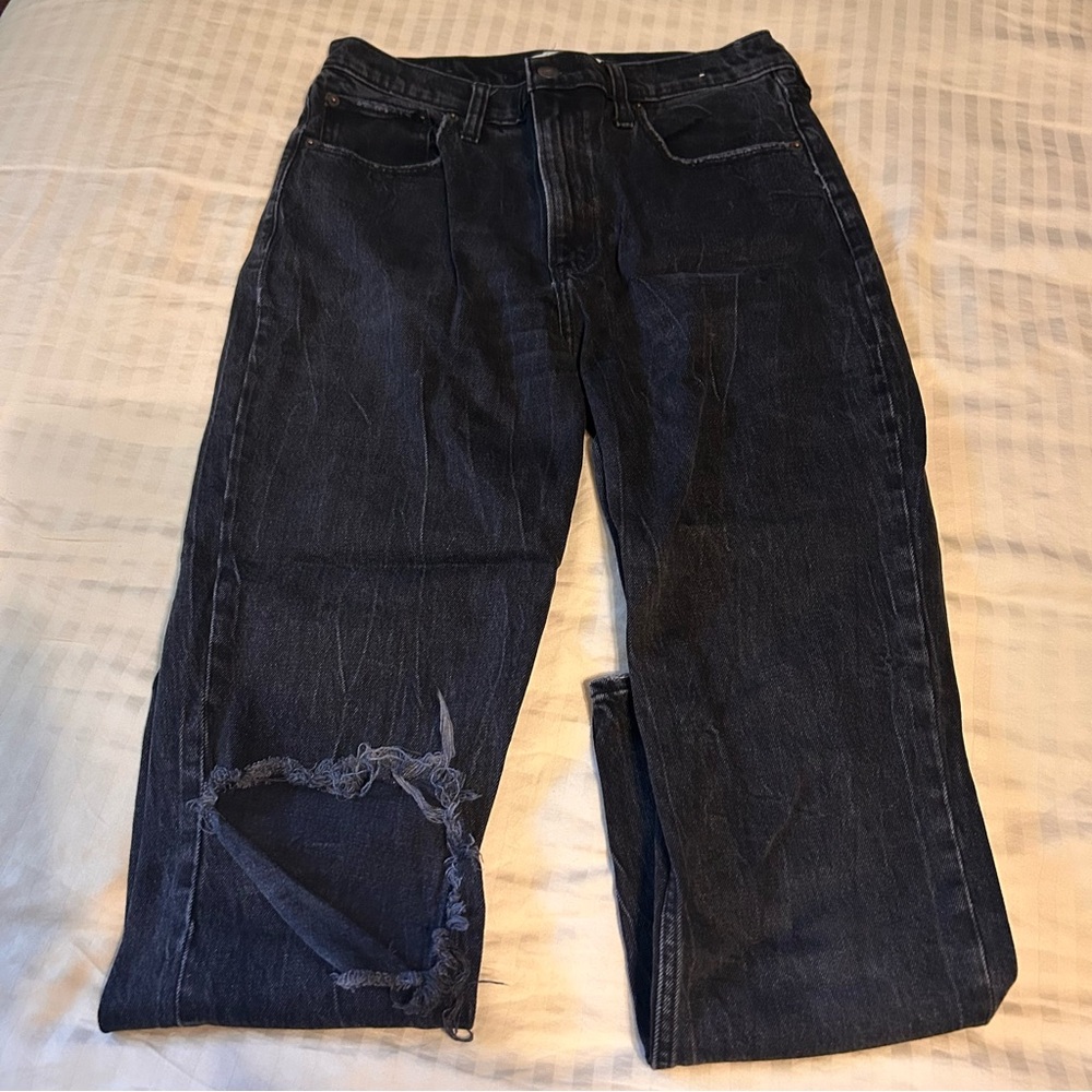 Abercrombie & Fitch High Rise Mom Jeans